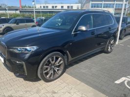 X7 M50d