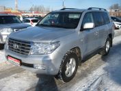 Toyota Land Cruiser 200 Фото № 1 из 12