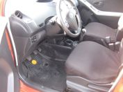 Toyota Yaris 1.3 Фото № 10 из 16