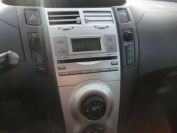 Toyota Yaris 1.3 Фото № 11 из 16