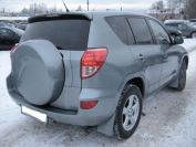 Toyota RAV4 2.2 D-4D Фото № 4 из 13