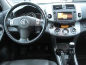 Toyota RAV4 2.2 D-4D Фото № 9 из 13