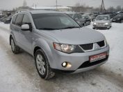 Mitsubishi Outlander XL 2.4 Фото № 3 из 14