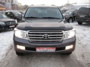 Toyota Land Cruiser 200 Фото № 2 из 15