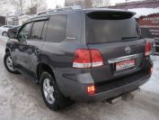 Toyota Land Cruiser 200 Фото № 6 из 15