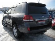 Toyota Land Cruiser 200 Фото № 6 из 14
