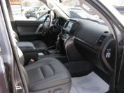 Toyota Land Cruiser 200 Фото № 12 из 14