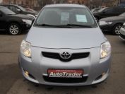 Toyota Auris Фото № 2 из 14