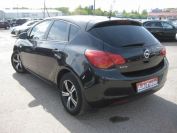Opel Astra J Фото № 6 из 12