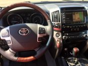 Toyota Land Cruiser 200 Фото № 13 из 24
