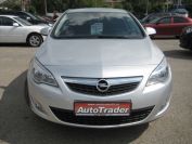 Opel Astra J Фото № 2 из 13