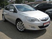 Opel Astra J Фото № 3 из 13