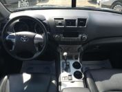 Toyota Highlander Фото № 8 из 13