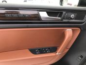 Volkswagen Touareg 3.0TDI Фото № 10 из 26