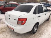 Lada Granta Фото № 4 из 8
