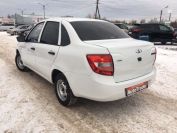 Lada Granta Фото № 6 из 8