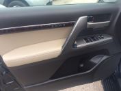 Toyota Land Cruiser 200 Фото № 15 из 19