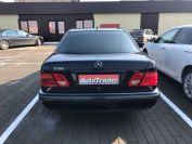 Mercedes-Benz E240 Фото № 5 из 16