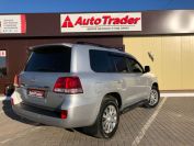 Toyota Land Cruiser 200 Фото № 3 из 18