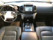 Toyota Land Cruiser 200 Фото № 11 из 18