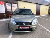 Renault Sandero 1.6 Фото № 2 из 17
