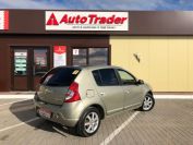 Renault Sandero 1.6 Фото № 4 из 17