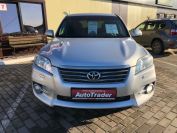 Toyota RAV4 Фото № 2 из 18