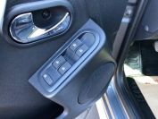 Nissan Terrano 2.0 AWD Фото № 18 из 24