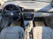 Volkswagen Passat 1.6 Фото № 13 из 17