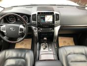 Toyota Land Cruiser 200 Фото № 15 из 23