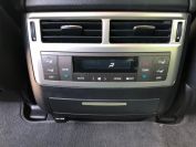 Lexus LX570 Фото № 15 из 25