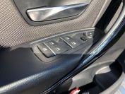 BMW 320i Фото № 14 из 21