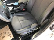 BMW 320i Фото № 15 из 21