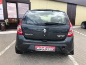 Renault Sandero 1.6 Фото № 5 из 16