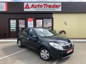 Renault Sandero 1.6 Фото № 3 из 16