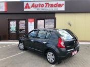 Renault Sandero 1.6 Фото № 6 из 16
