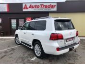 Lexus LX570 Фото № 6 из 24