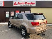 Toyota Fortuner Фото № 6 из 20