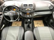 Toyota RAV4 Фото № 10 из 18