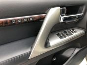 Toyota Land Cruiser 200 Фото № 15 из 21