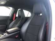 Mercedes-Benz GLA250 4Matic Фото № 17 из 22