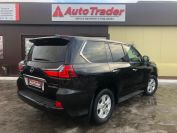 Lexus LX450d Фото № 4 из 29