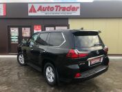 Lexus LX450d Фото № 6 из 29