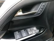 Lexus LX450d Фото № 21 из 29