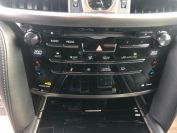Lexus LX450d Фото № 26 из 29
