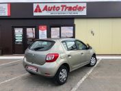 Renault Sandero Фото № 4 из 17