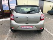 Renault Sandero Фото № 5 из 17