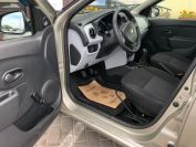 Renault Sandero Фото № 13 из 17