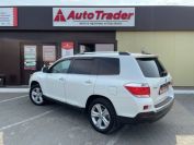 Toyota Highlander Фото № 6 из 28