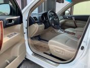 Toyota Highlander Фото № 19 из 28